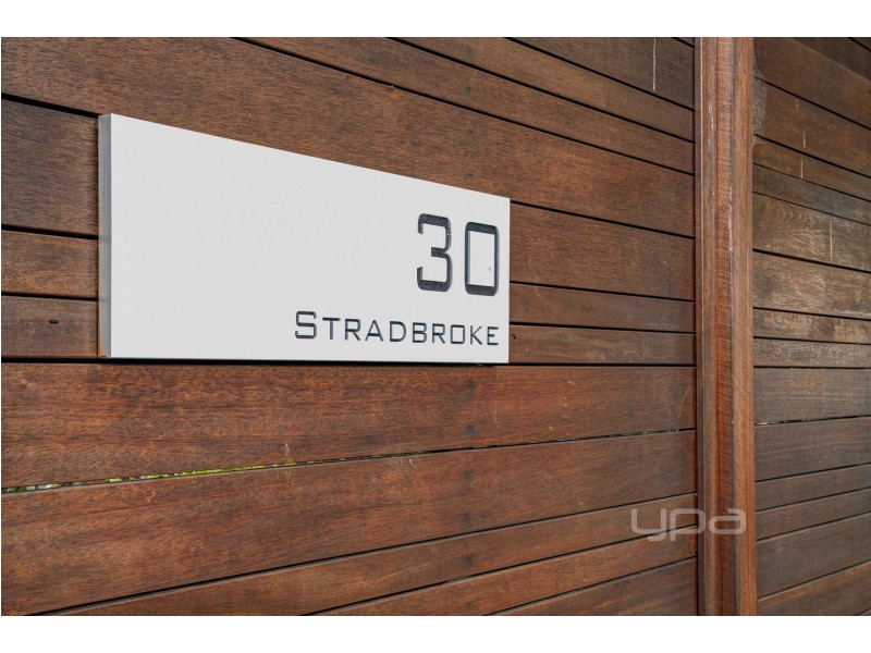 30 Stradbroke Avenue, Frankston South VIC 3199