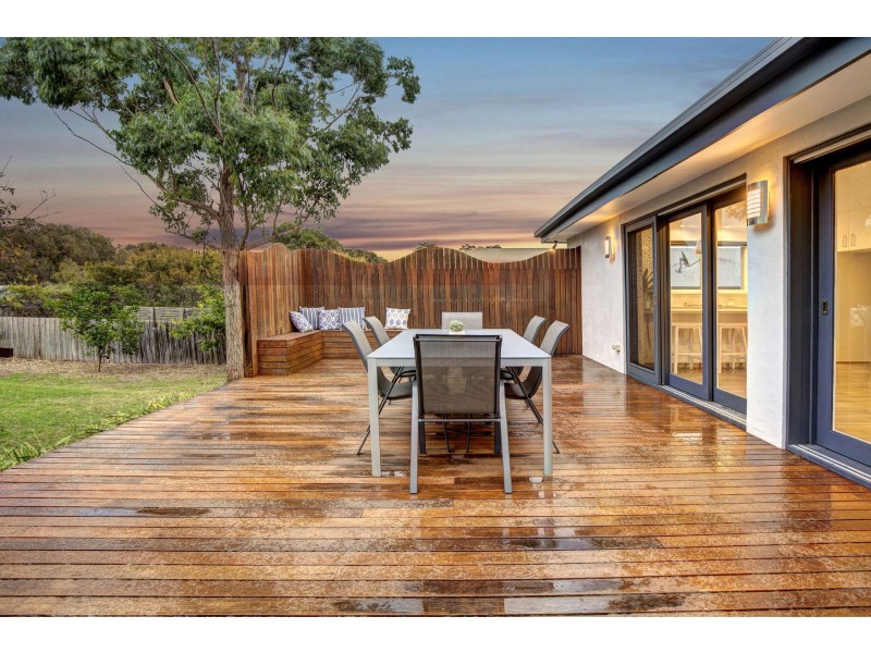 1 Wagstaff Street, Rye VIC 3941