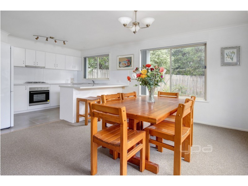 16 Tinapher Drive, Rye VIC 3941