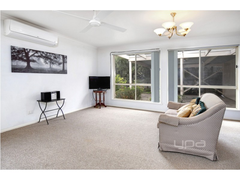 16 Tinapher Drive, Rye VIC 3941