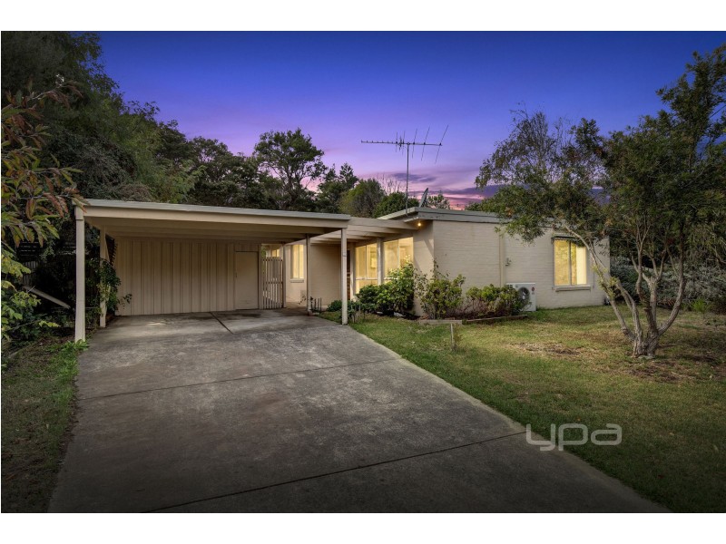 16 Tinapher Drive, Rye VIC 3941