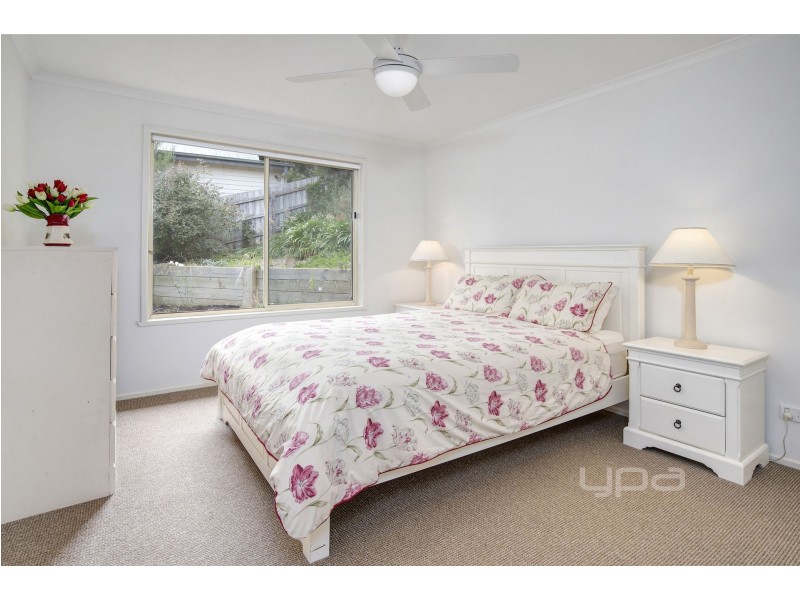 16 Tinapher Drive, Rye VIC 3941