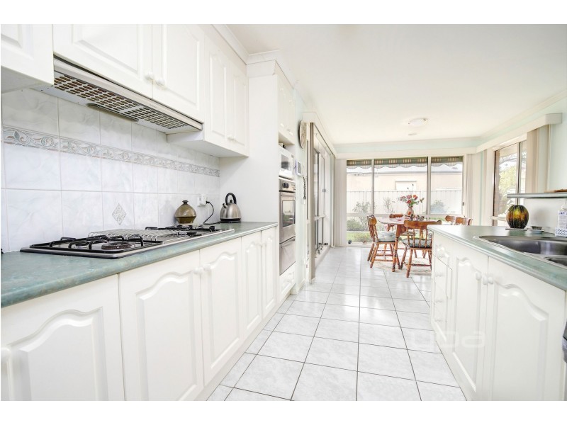 98 Palm Tree Drive, Safety Beach VIC 3936