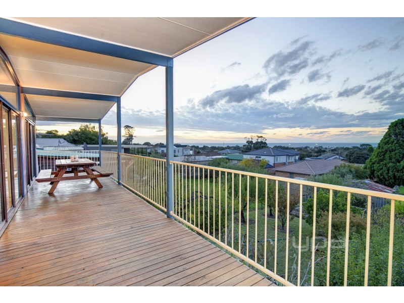8 Panoramic Avenue, Dromana VIC 3936