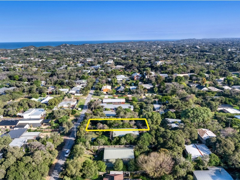 8 Holden Road, Rye VIC 3941