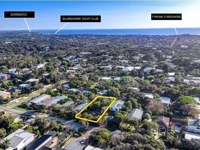 8 Holden Road, Rye VIC 3941