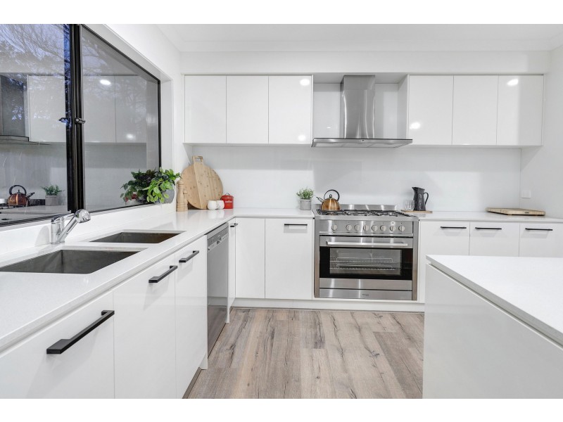 12 Thomson Terrace, Rye VIC 3941