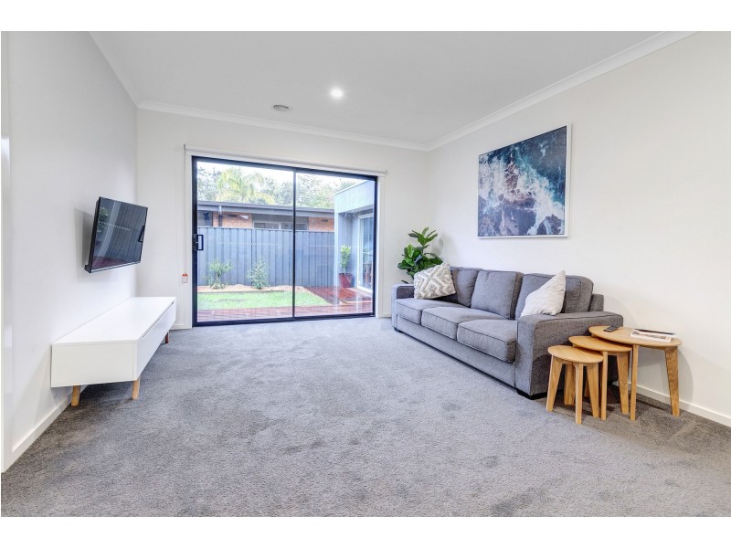 12 Thomson Terrace, Rye VIC 3941