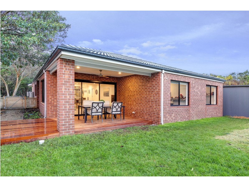 12 Thomson Terrace, Rye VIC 3941