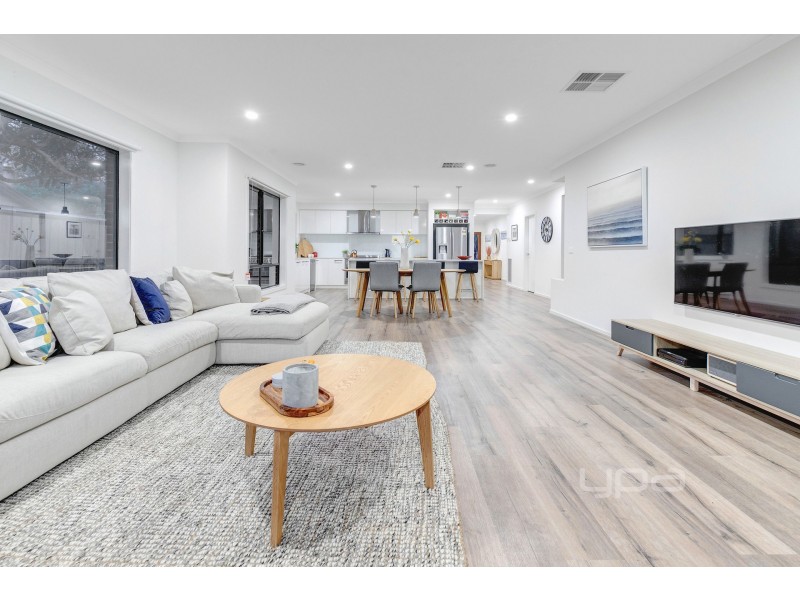 12 Thomson Terrace, Rye VIC 3941