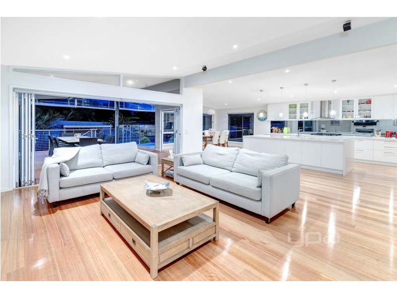 28 Niblick Street, Rye VIC 3941