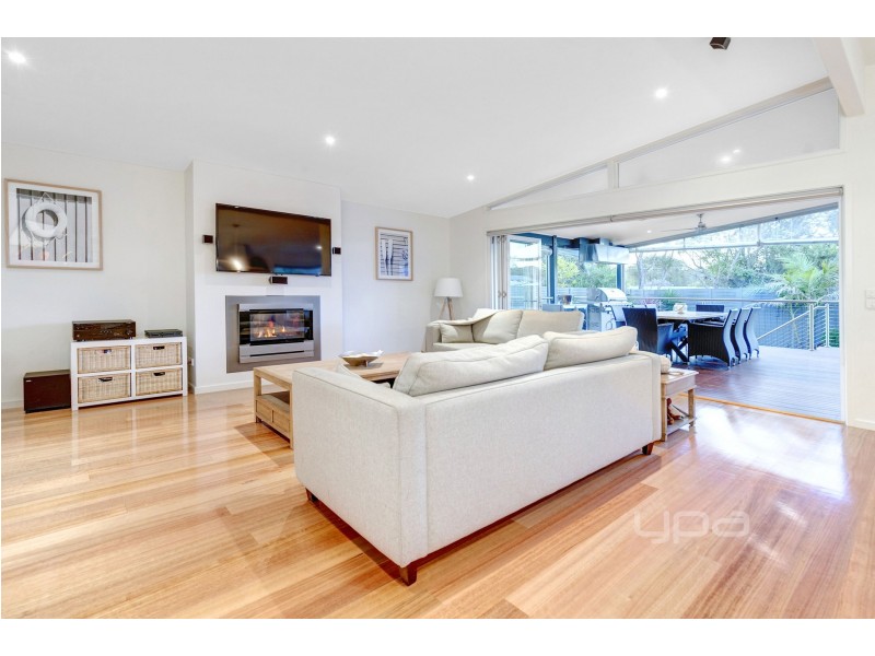 28 Niblick Street, Rye VIC 3941