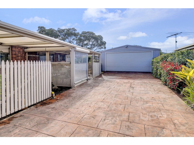 8 Bienias Crescent, Tootgarook VIC 3941