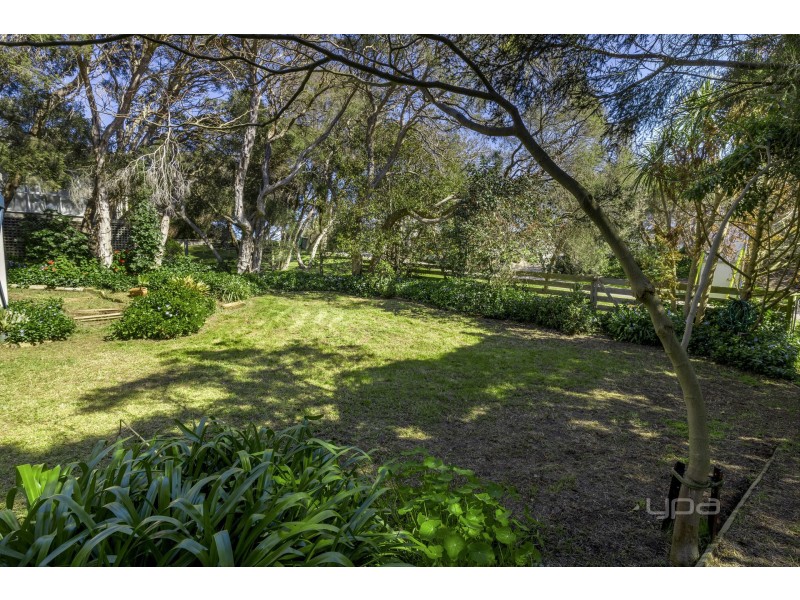 11 Gawalla Street, Rye VIC 3941