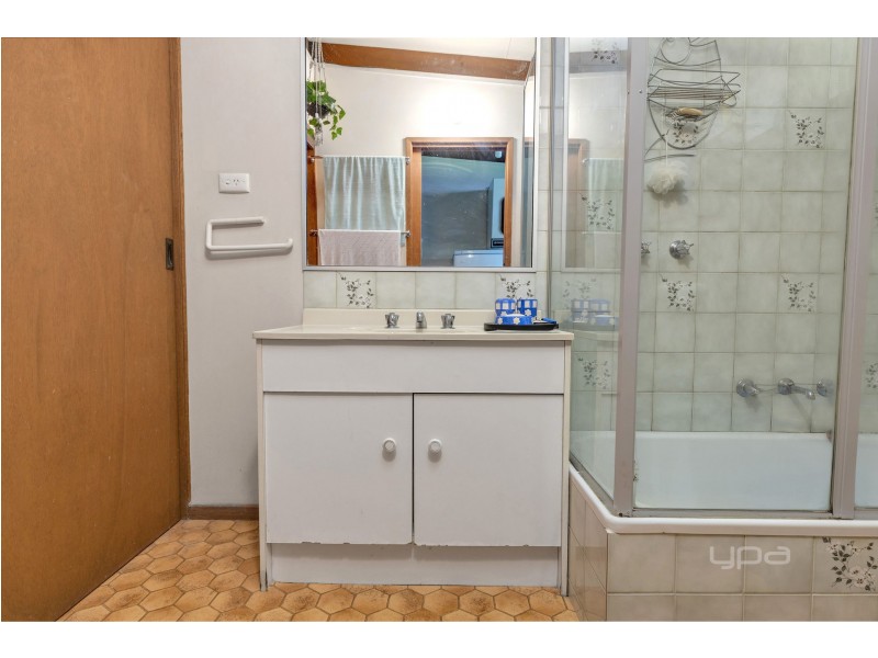 11 Gawalla Street, Rye VIC 3941