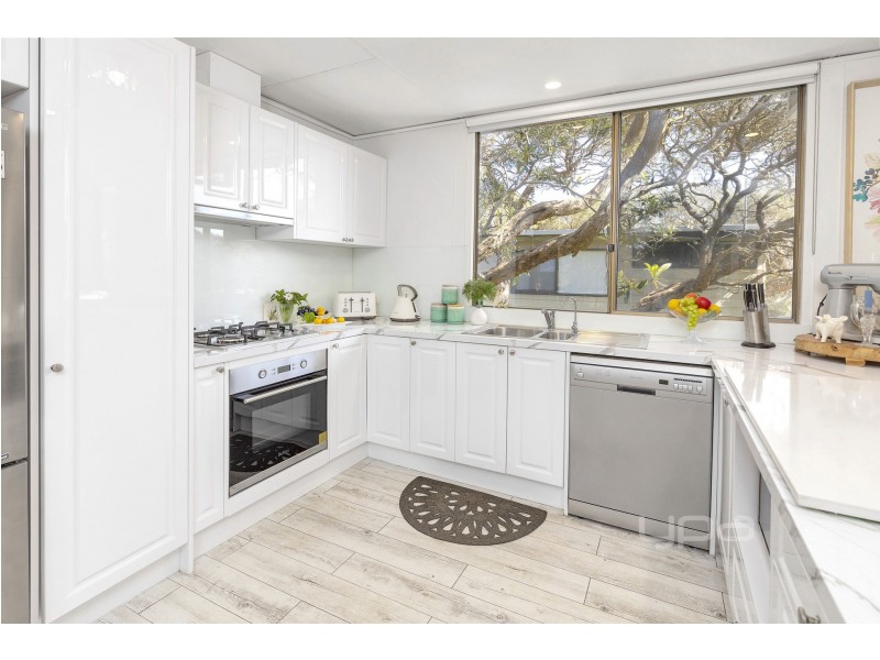 4 Yera Crescent, Rye VIC 3941