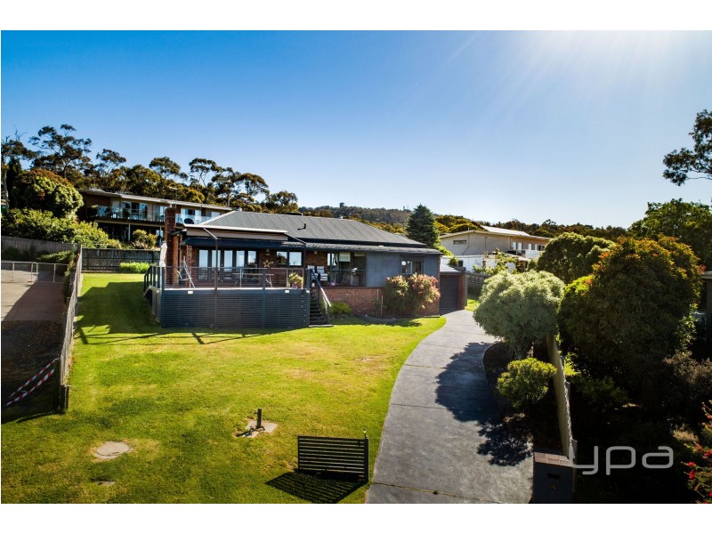 4 Dover Court, Dromana VIC 3936