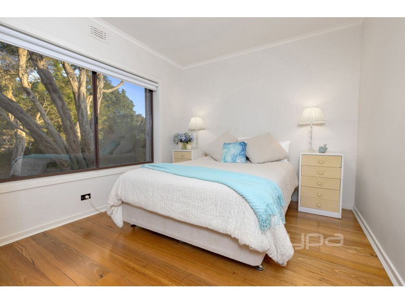 13 Neville Drive, Rye VIC 3941