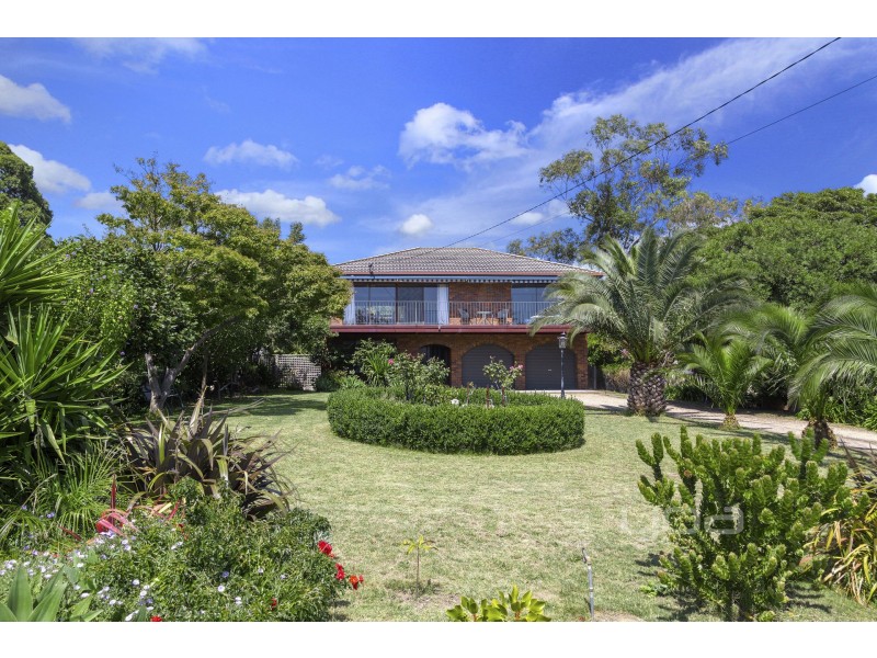 11 Hillman Avenue, Mccrae VIC 3938