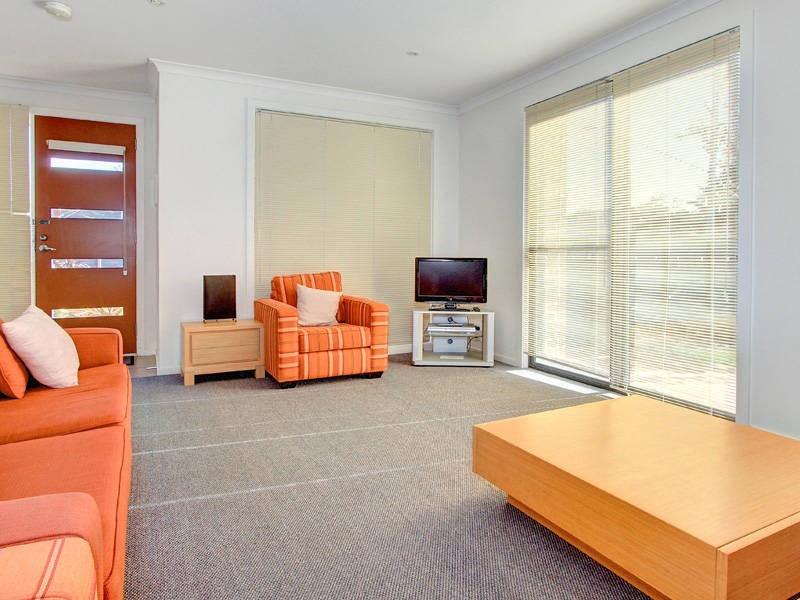 1/1 Adams Avenue, Rosebud VIC 3939