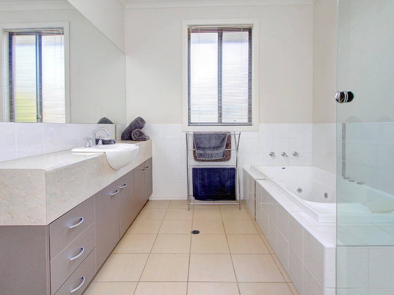 1/1 Adams Avenue, Rosebud VIC 3939