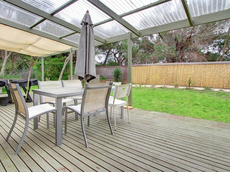 84 Valley Drive, Rye VIC 3941