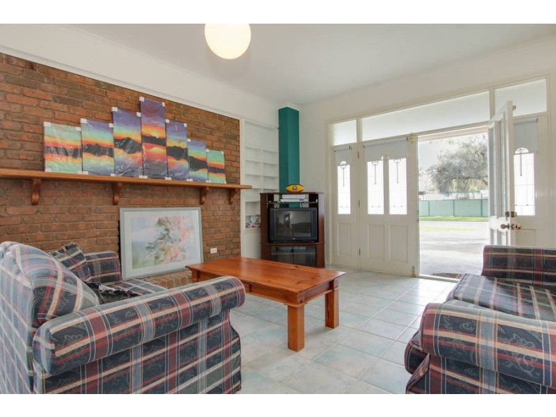 226 Dromana Parade, Safety Beach VIC 3936