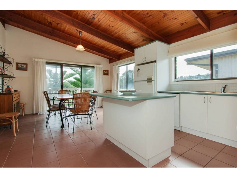 226 Dromana Parade, Safety Beach VIC 3936