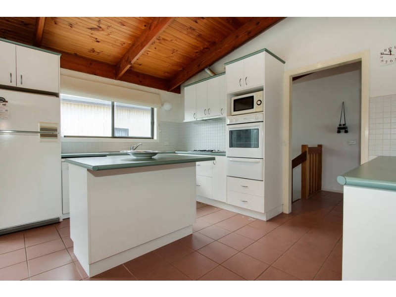 226 Dromana Parade, Safety Beach VIC 3936