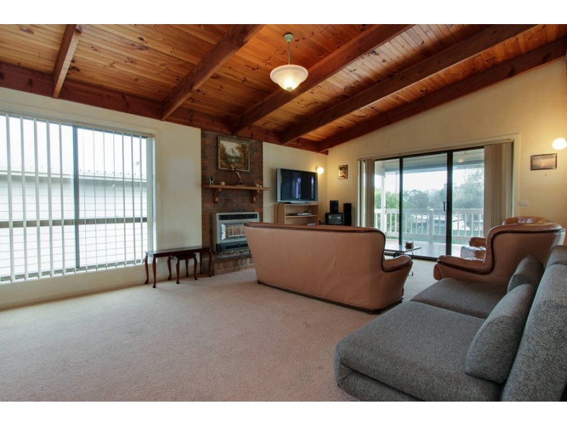 226 Dromana Parade, Safety Beach VIC 3936