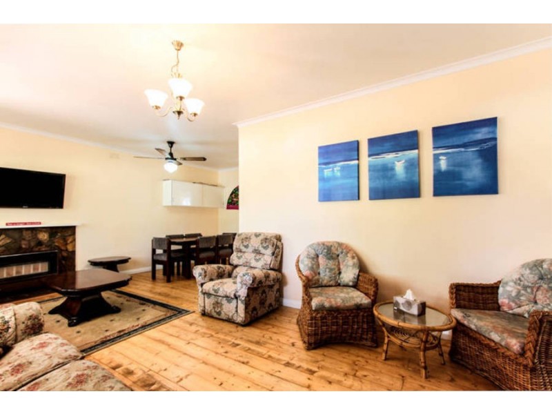 8 Karkarook Road, Rye VIC 3941