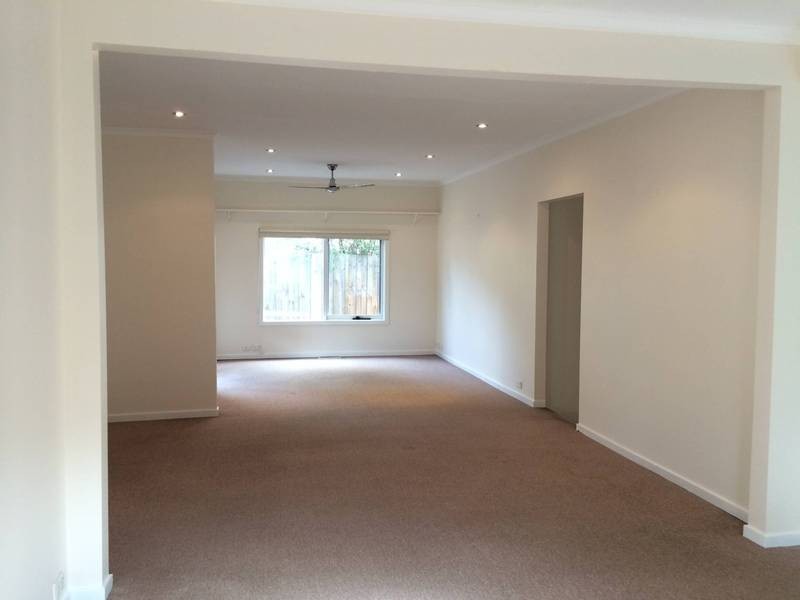 16 Hayes Avenue, Rosebud VIC 3939