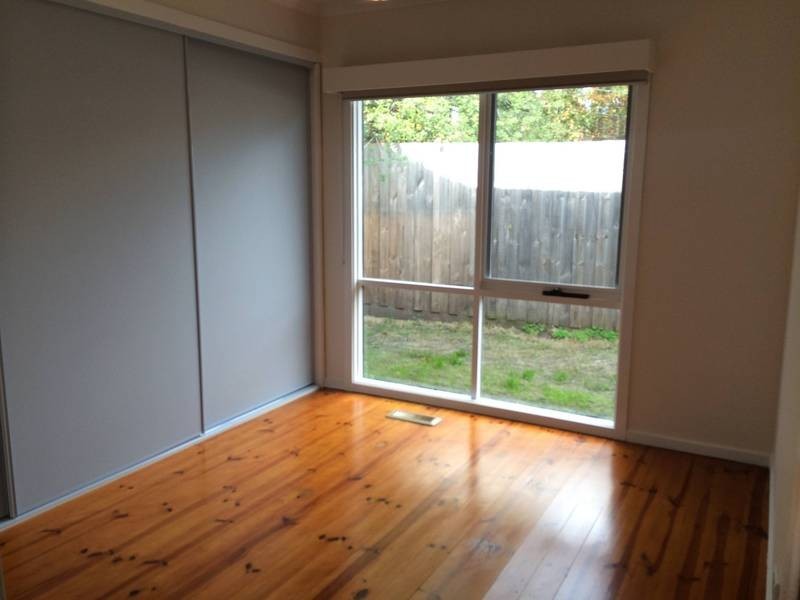 16 Hayes Avenue, Rosebud VIC 3939