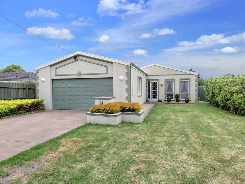 29 Victoria Crescent, Safety Beach VIC 3936