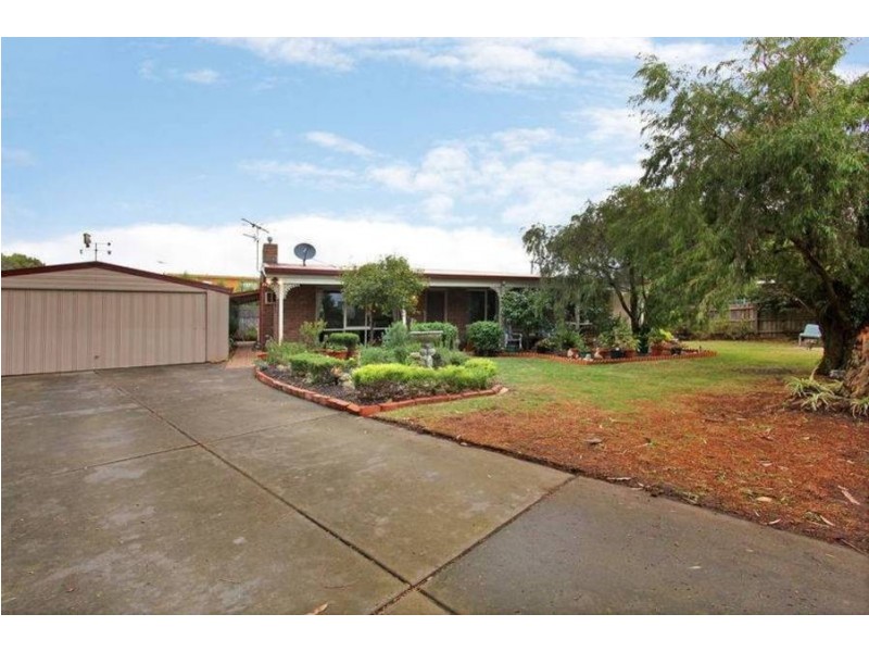 1 Howqua Drive, Rosebud West VIC 3940