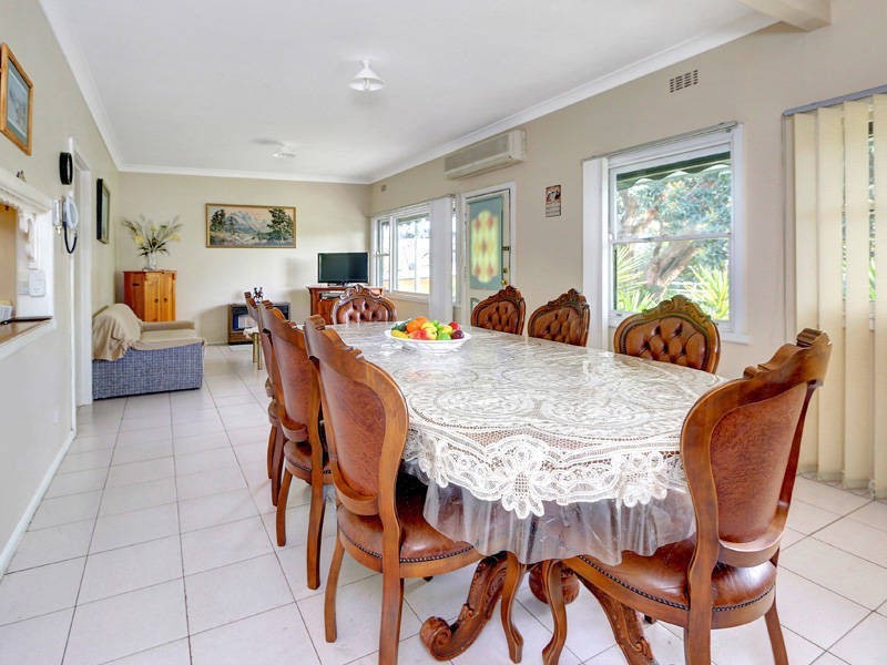 27 Broadway, Rosebud West VIC 3940