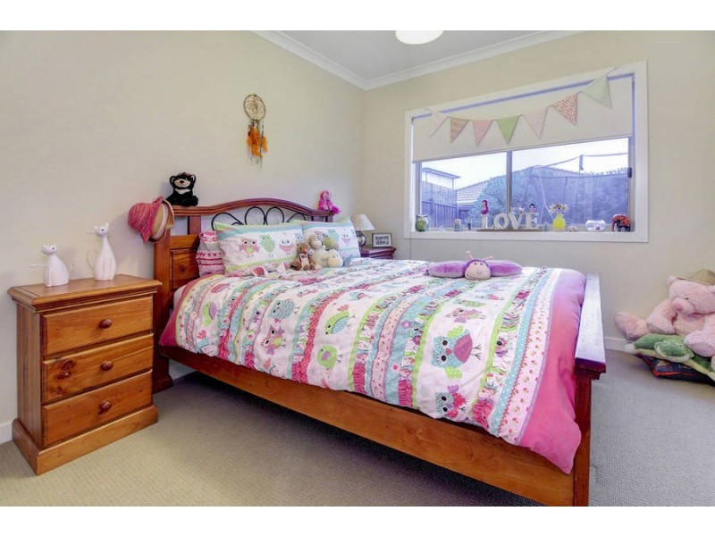 18 Oceanic Drive, Safety Beach VIC 3936