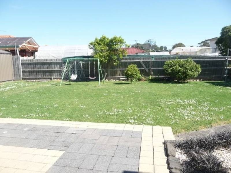 26 Knott Street, Safety Beach VIC 3936