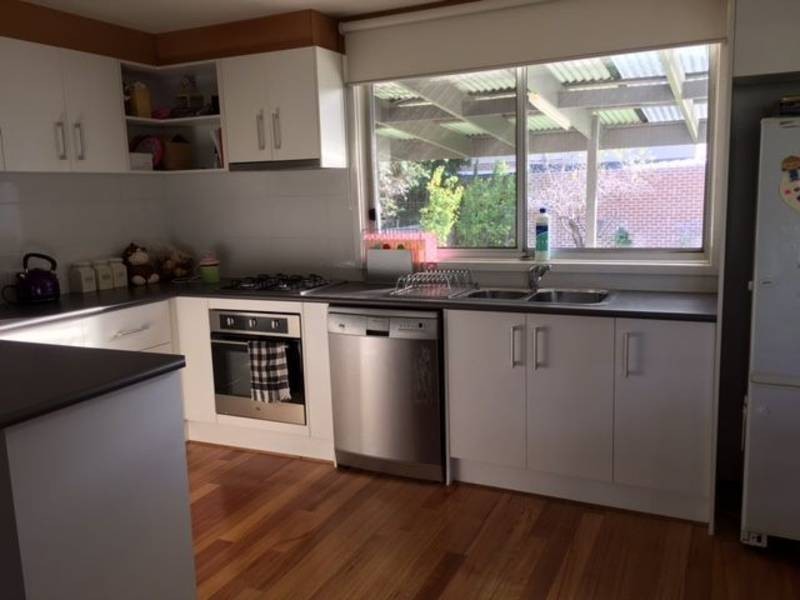 4 Rainier Avenue, Dromana VIC 3936