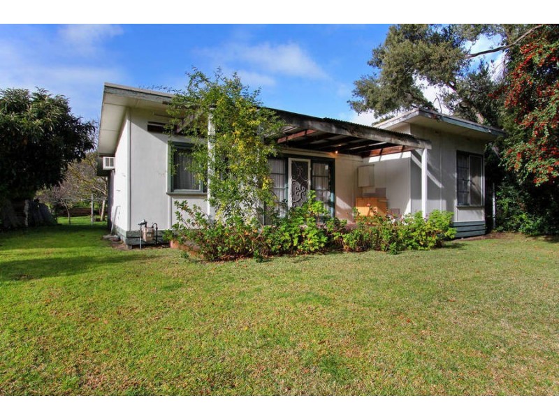 83 Weeroona Street, Rye VIC 3941