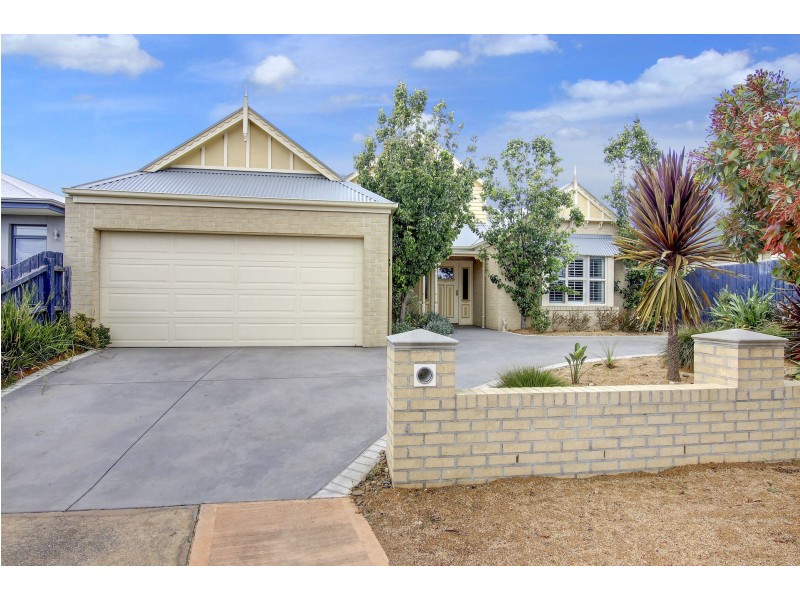 24 Mariner Place, Safety Beach VIC 3936