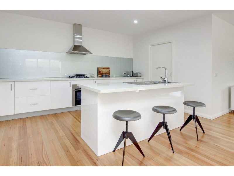 1/2 Rymer Avenue, Safety Beach VIC 3936