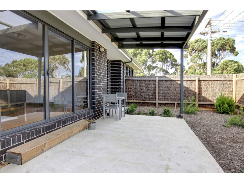 1/2 Rymer Avenue, Safety Beach VIC 3936