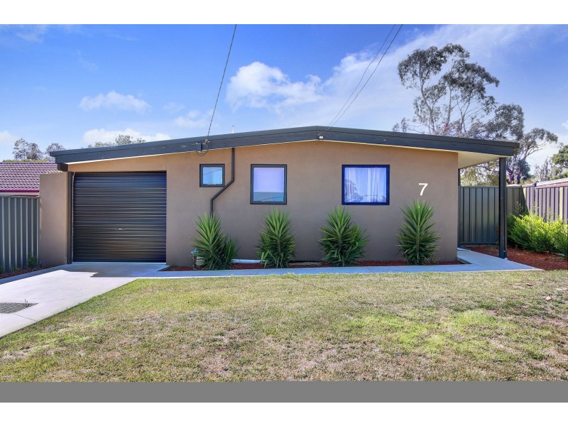 7 Lombardy Avenue, Dromana VIC 3936