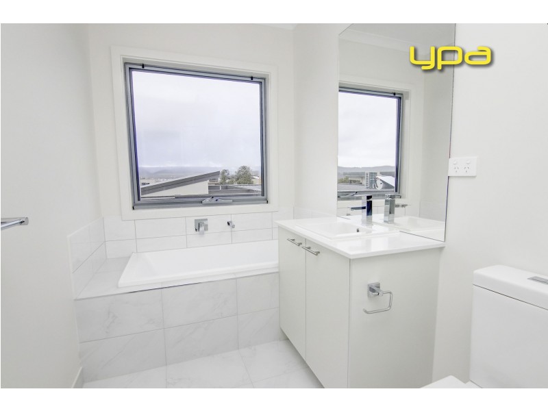 4 Whipstaff Lane, Safety Beach VIC 3936