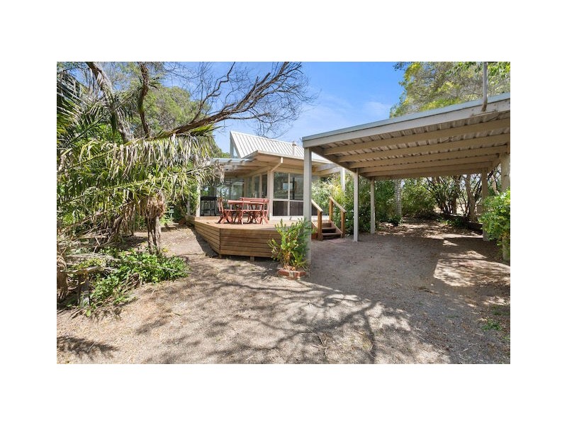 17 Alexander Avenue, Rye VIC 3941