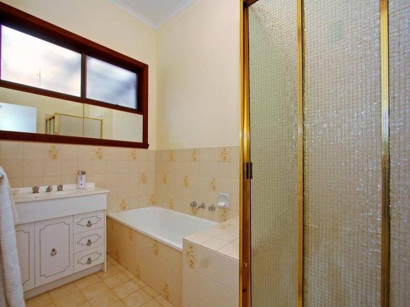 77 Guest Street, Tootgarook VIC 3941