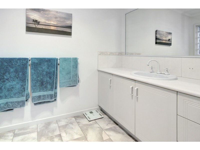 8 Sheila Street, Rye VIC 3941