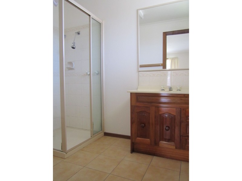 1/8-10 Francis, Dromana VIC 3936