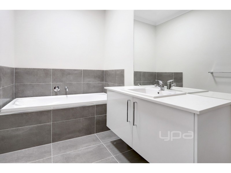 4 Acacia Lane, Rosebud VIC 3939